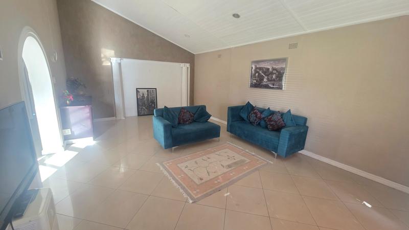 5 Bedroom Property for Sale in Kensington Western Cape